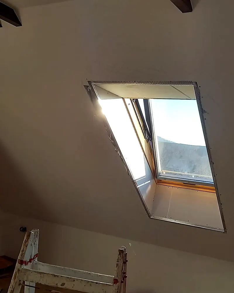 Výmena strešného okna v podkroví počas rekonštrukcie